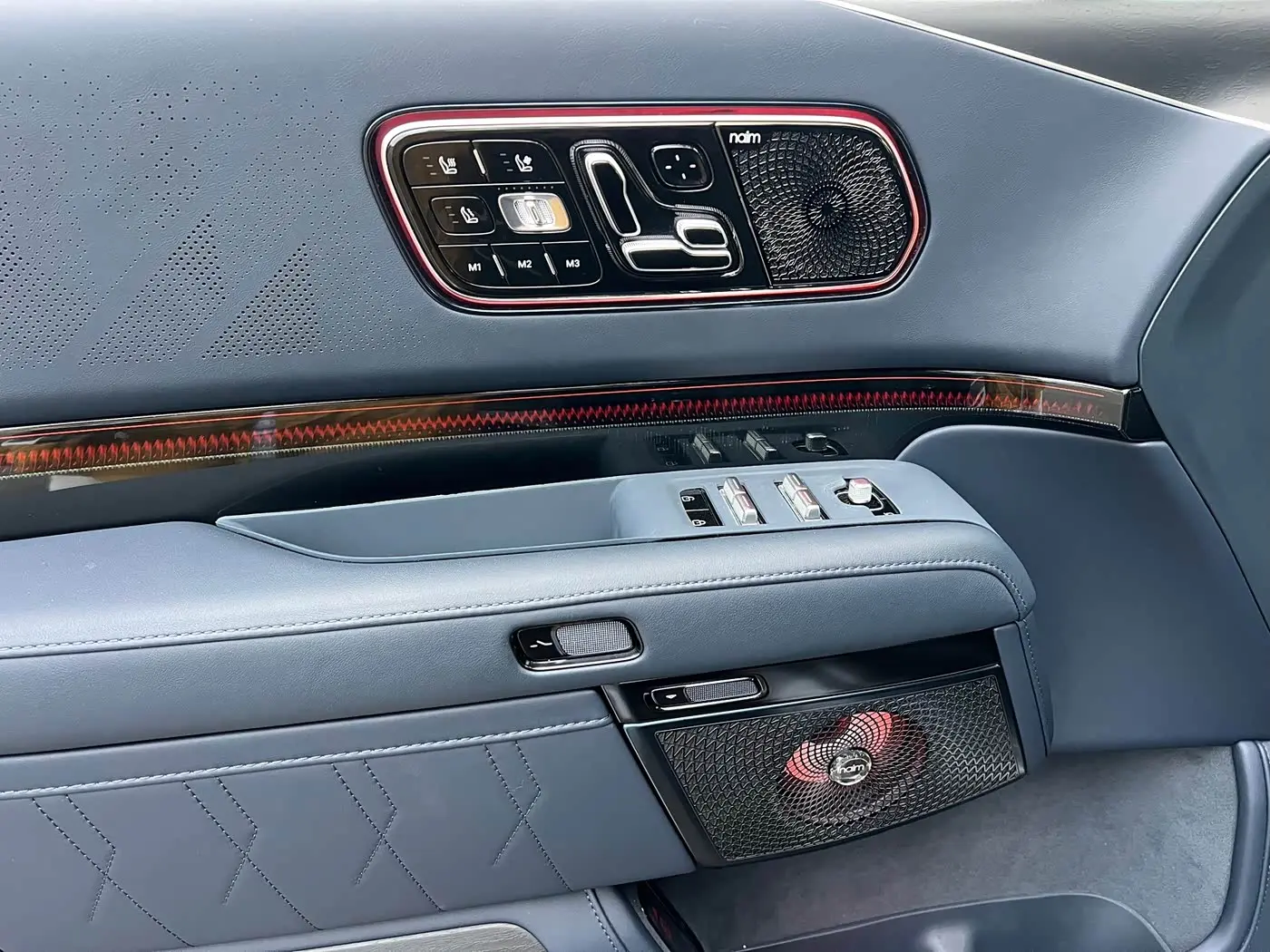 ZEEKR 9X 2025 — Photo 6/20