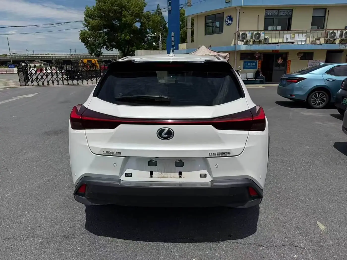 Lexus UX 2021 — Photo 6/6