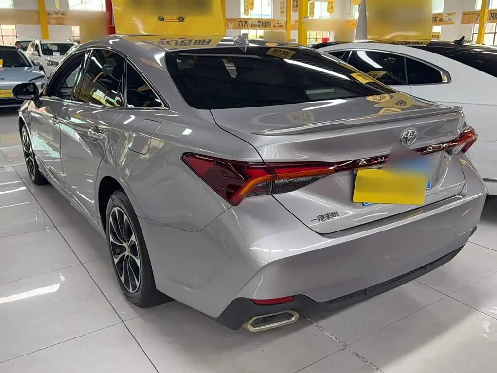 Toyota Avalon 2024 — Photo 13/18