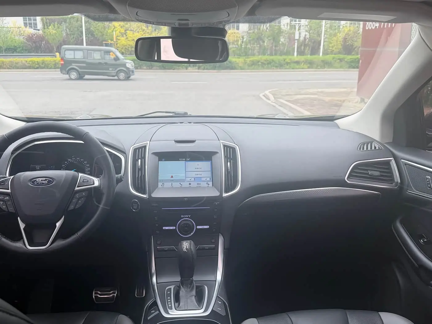 Ford Edge 2018 — ფოტო 11/17
