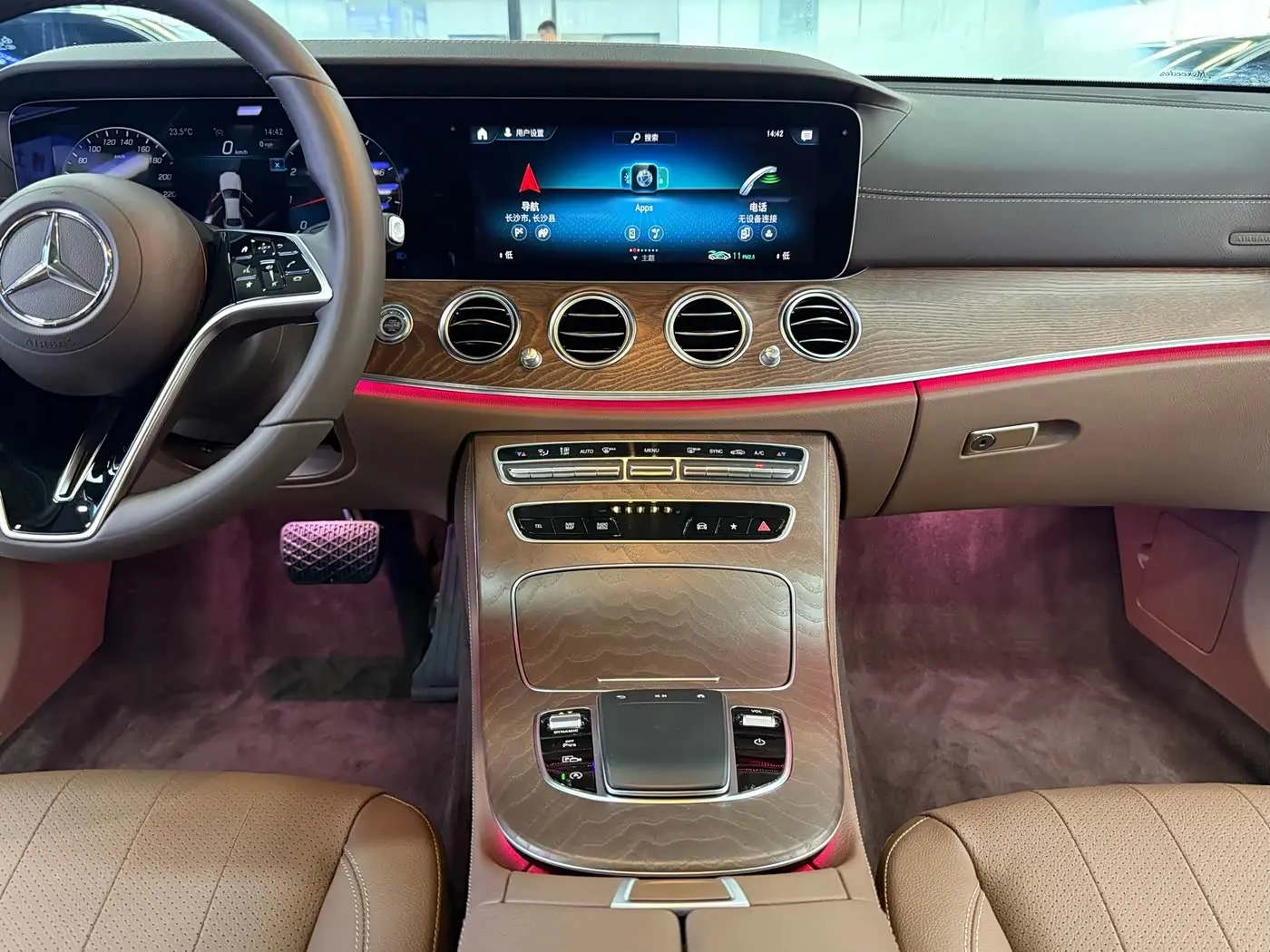 Mercedes-Benz E-Class 2021 — Фото 8/13