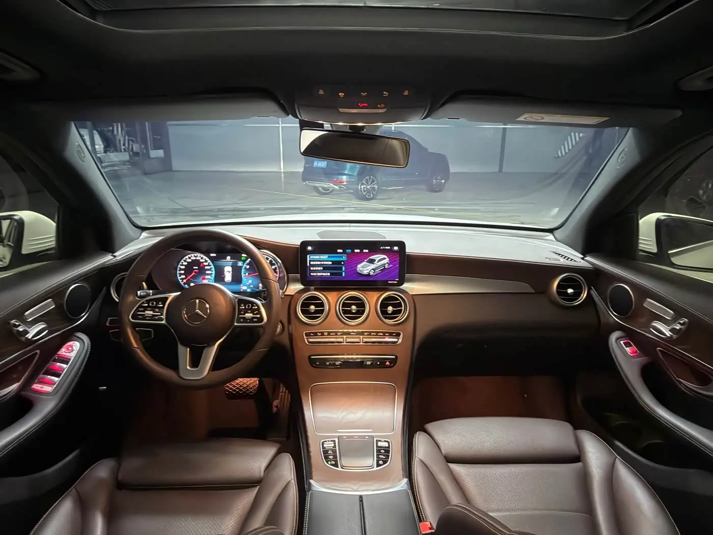 Mercedes-Benz GLC 2020 — Photo 9/20