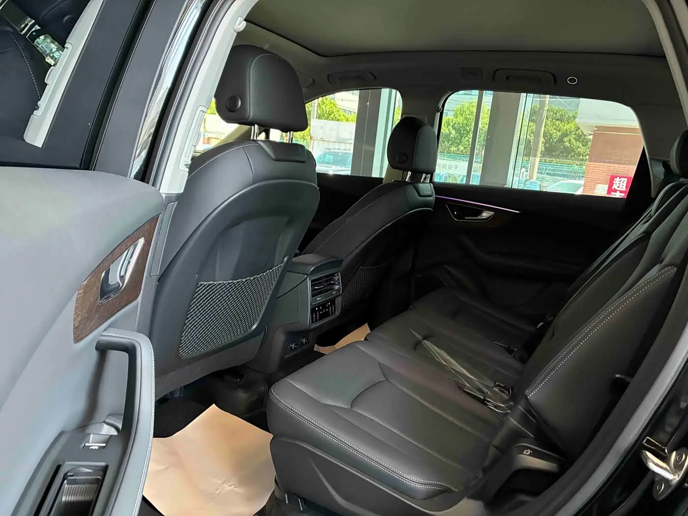 Audi Q7 2025 — Photo 9/13