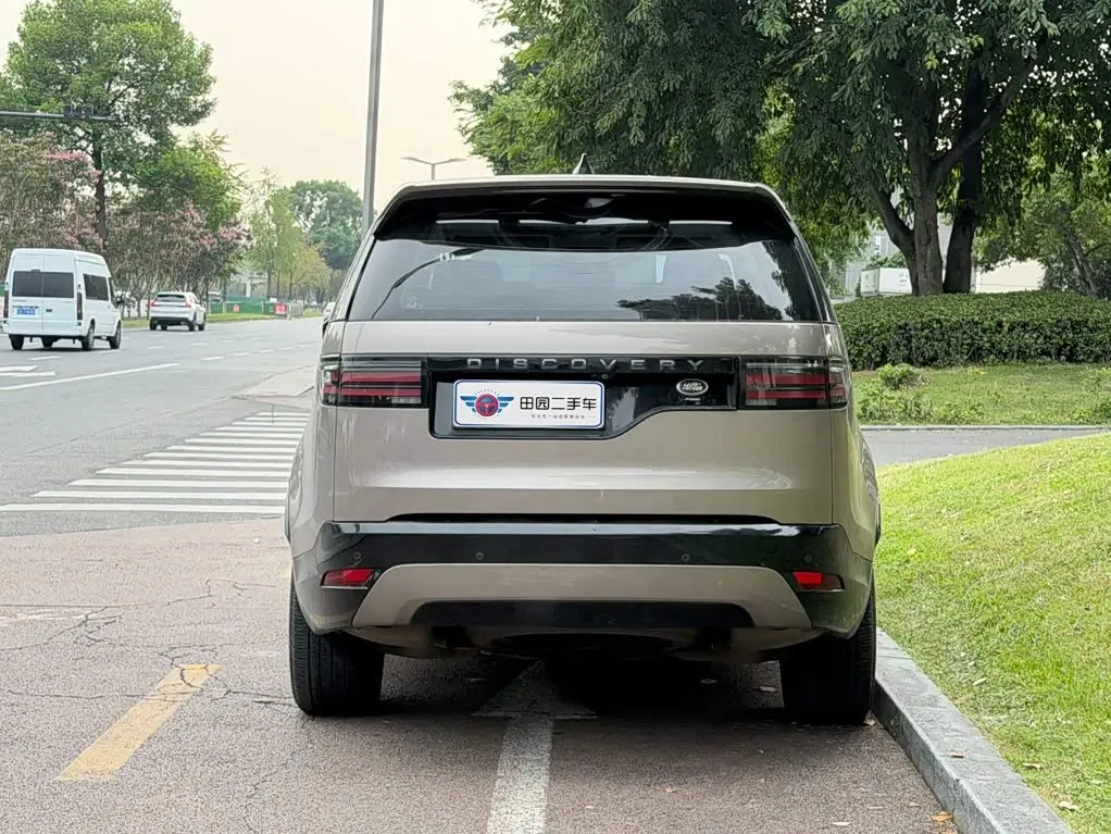 Land Rover Discovery 2021 — Photo 5/14
