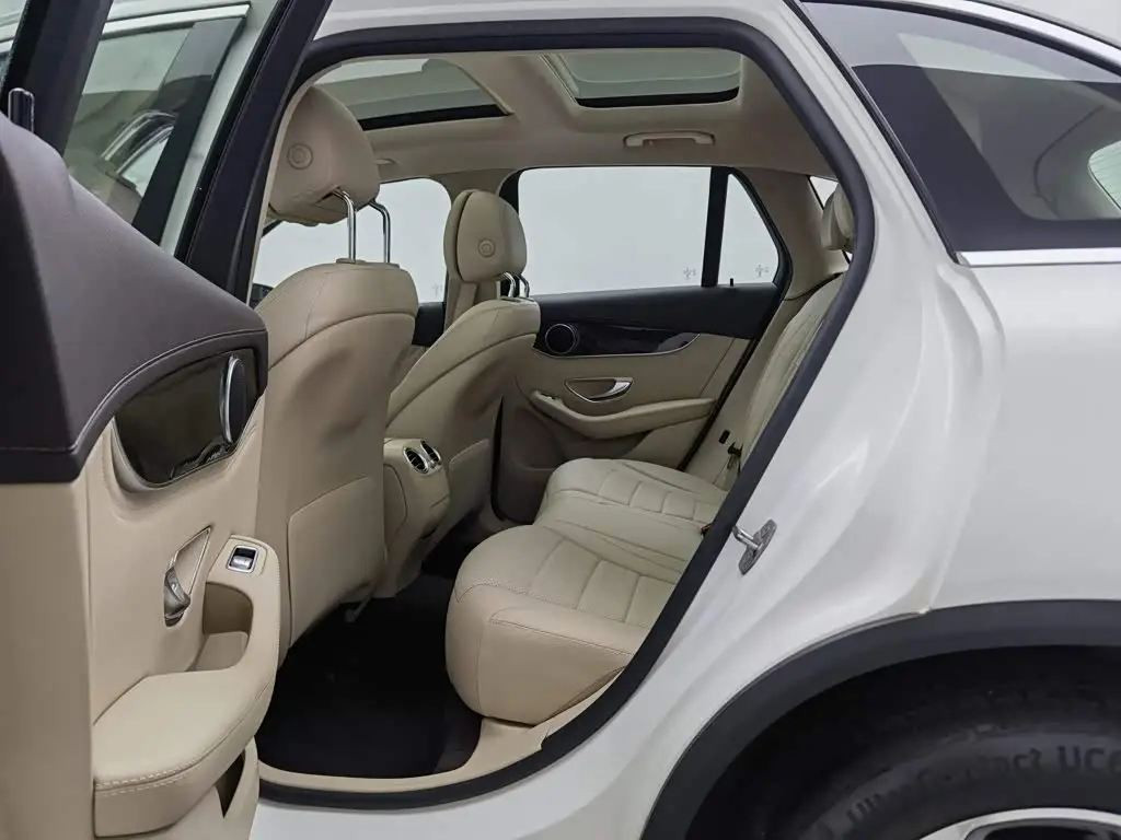 Mercedes-Benz GLC 2016 — Фото 15/20