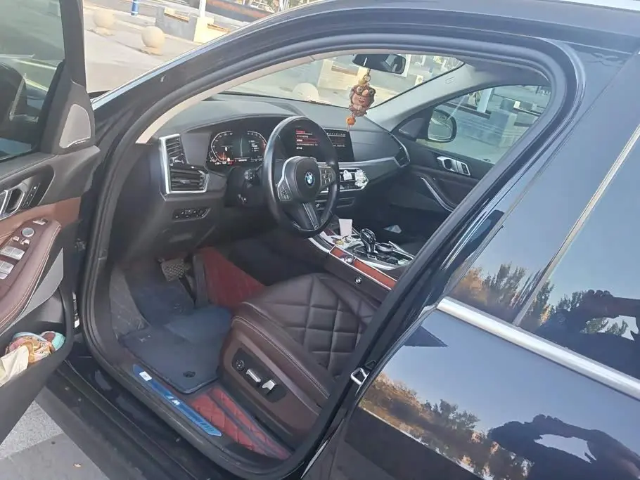 BMW X5 2022 — Photo 9/16