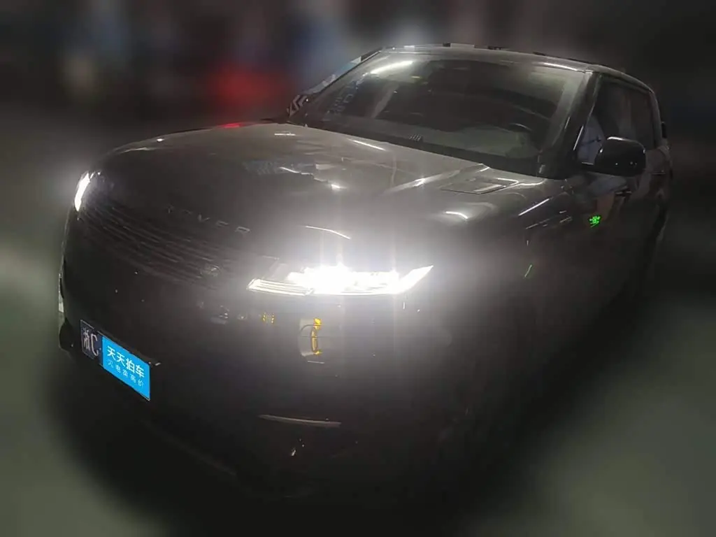Land Rover Range Rover Sport 2023 — Photo 1/12
