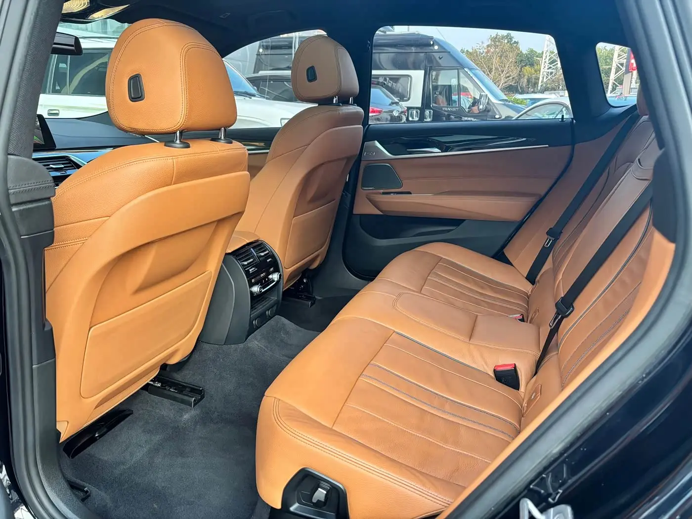 BMW 6 Series GT 2019 — Фото 15/20