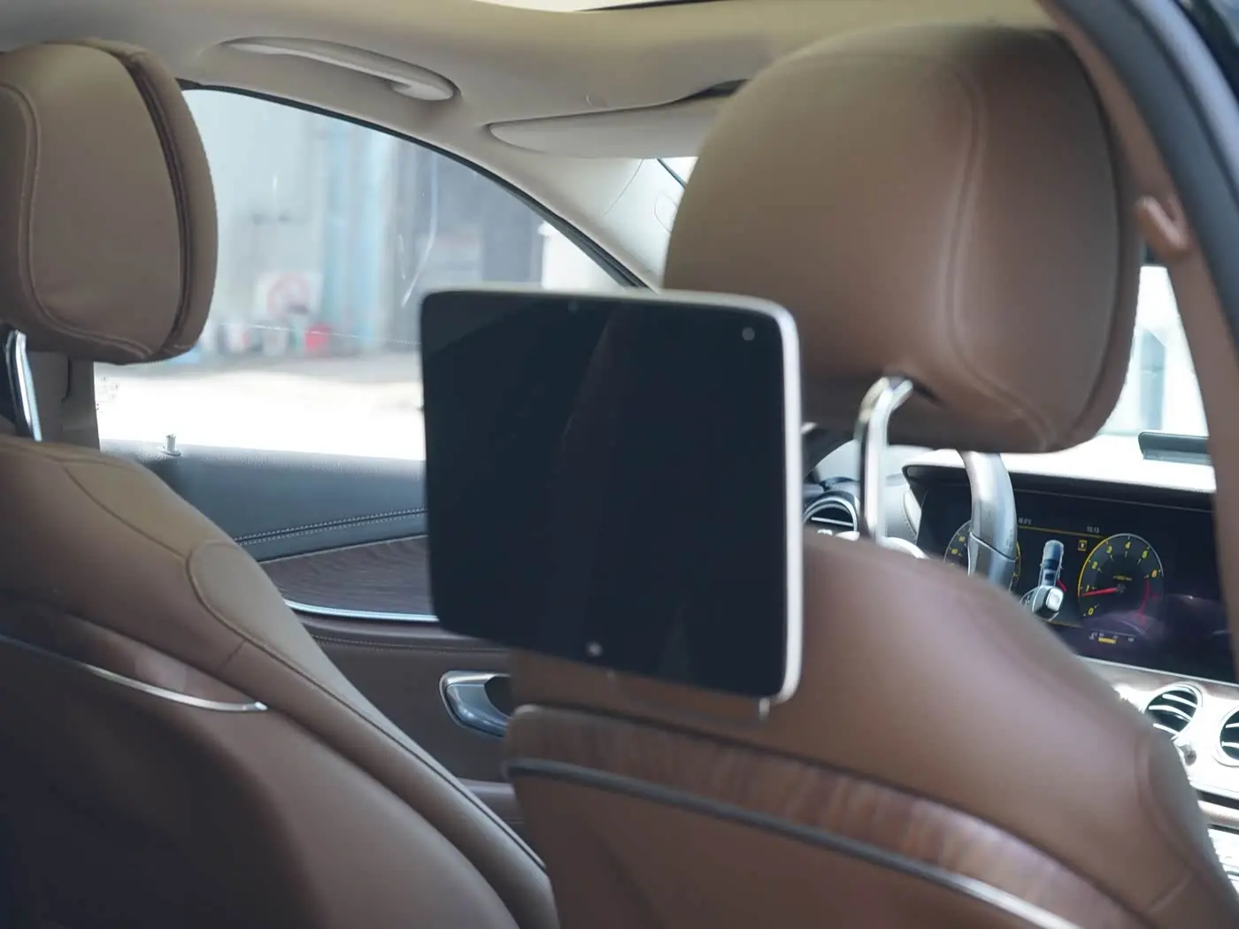 Mercedes-Benz E-Class 2020 — Фото 12/15
