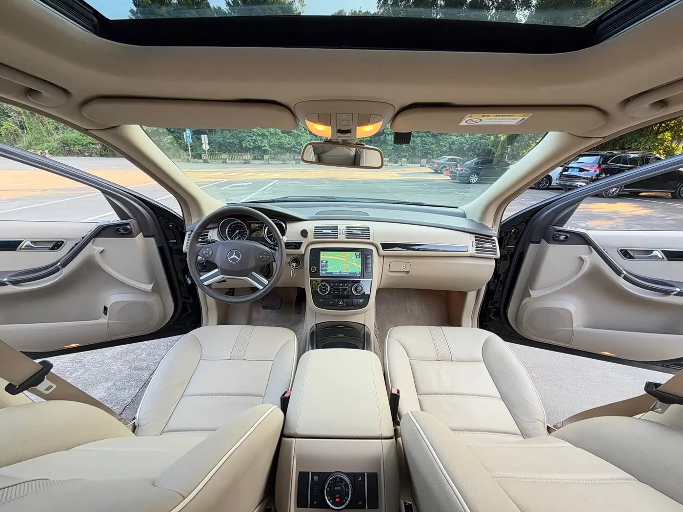 Mercedes-Benz R-Class 2017 — Photo 8/16