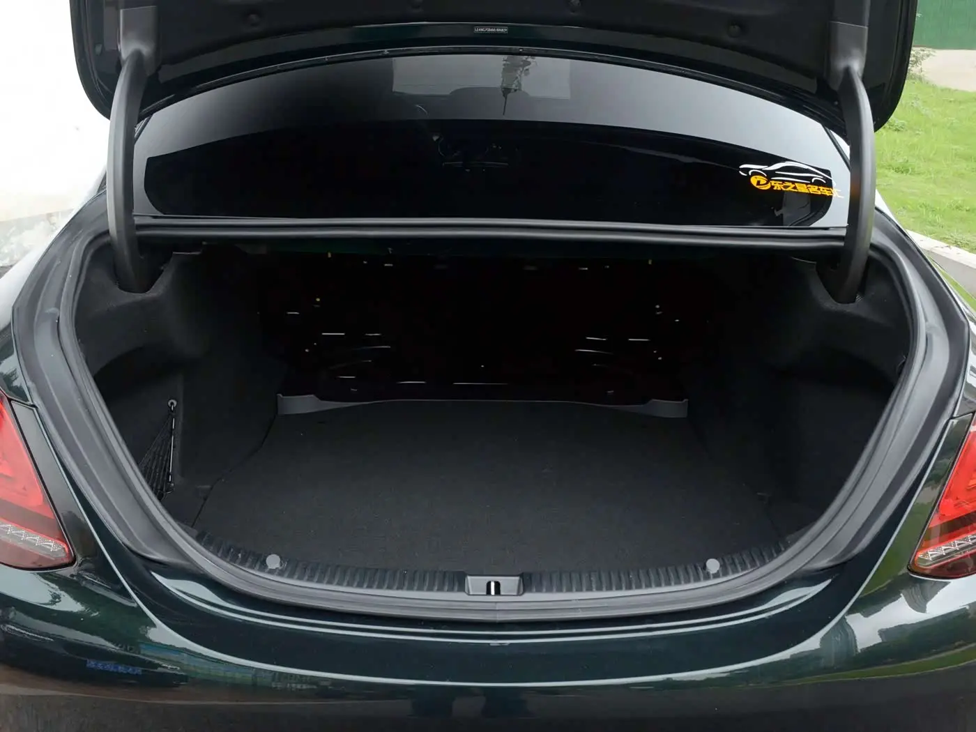 Mercedes-Benz C-Class 2021 — Photo 14/14