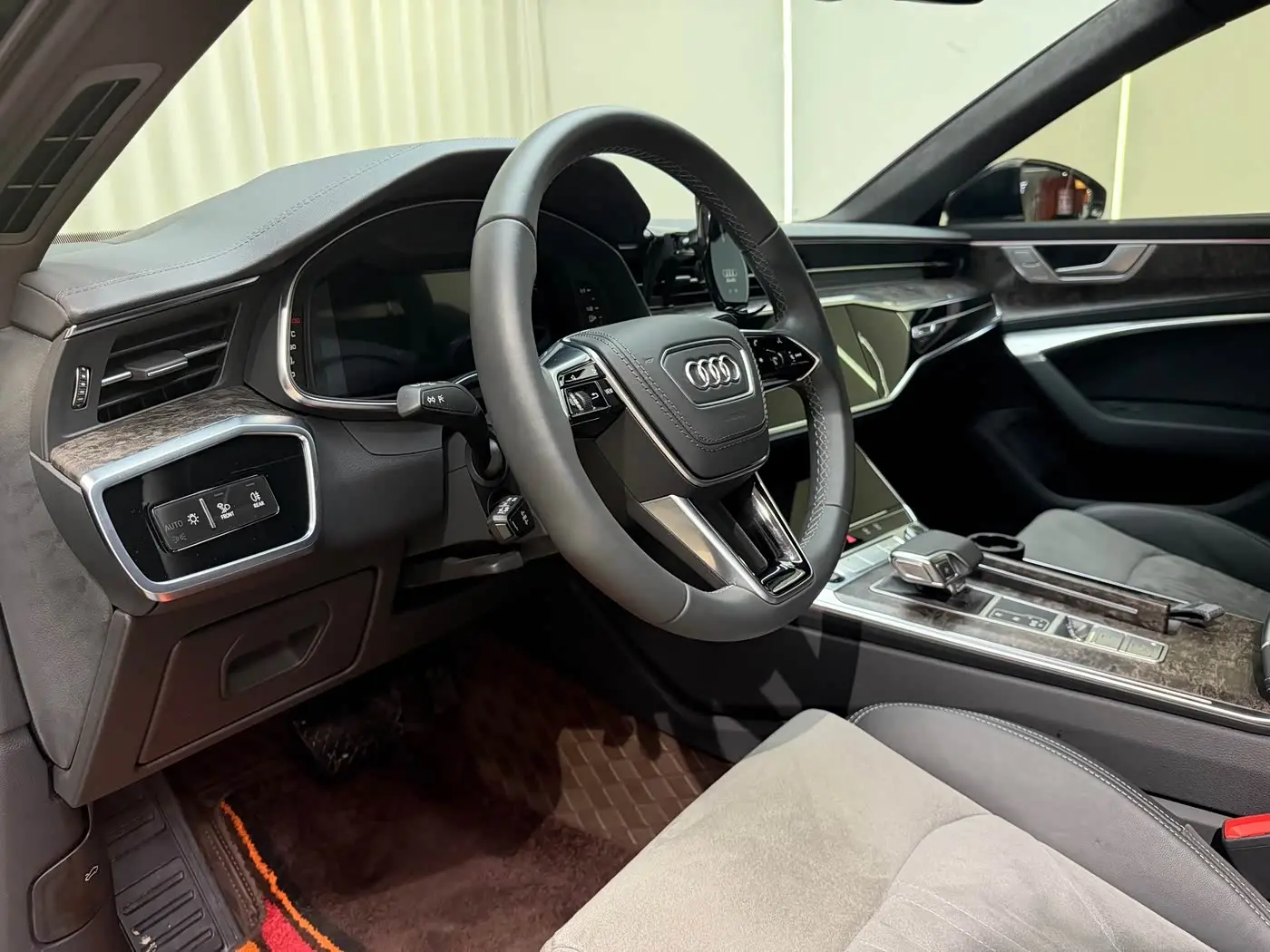 Audi A6L 2023 — Photo 13/20