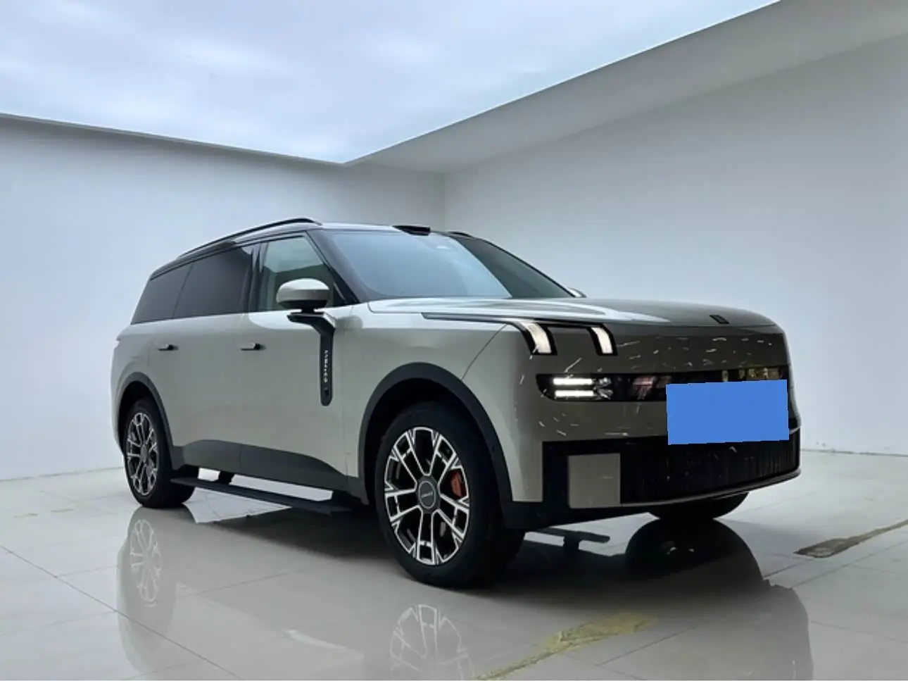 Lynk & Co 900 2025 — Photo 3/14