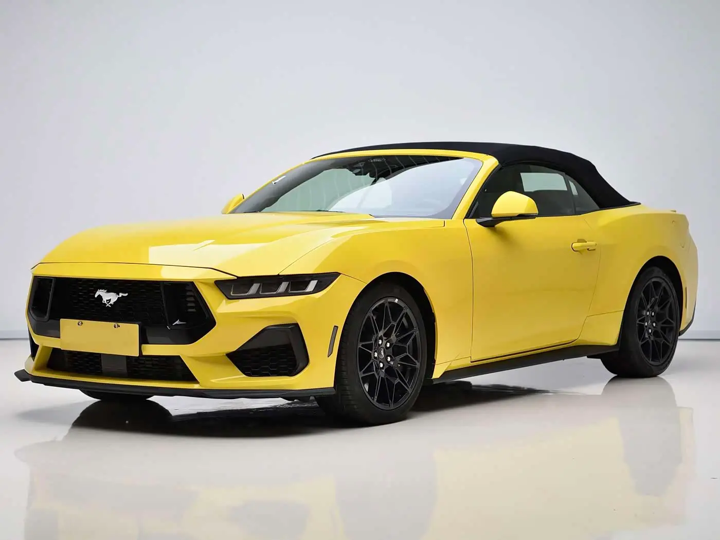 Ford Mustang 2024 — Photo 1/20