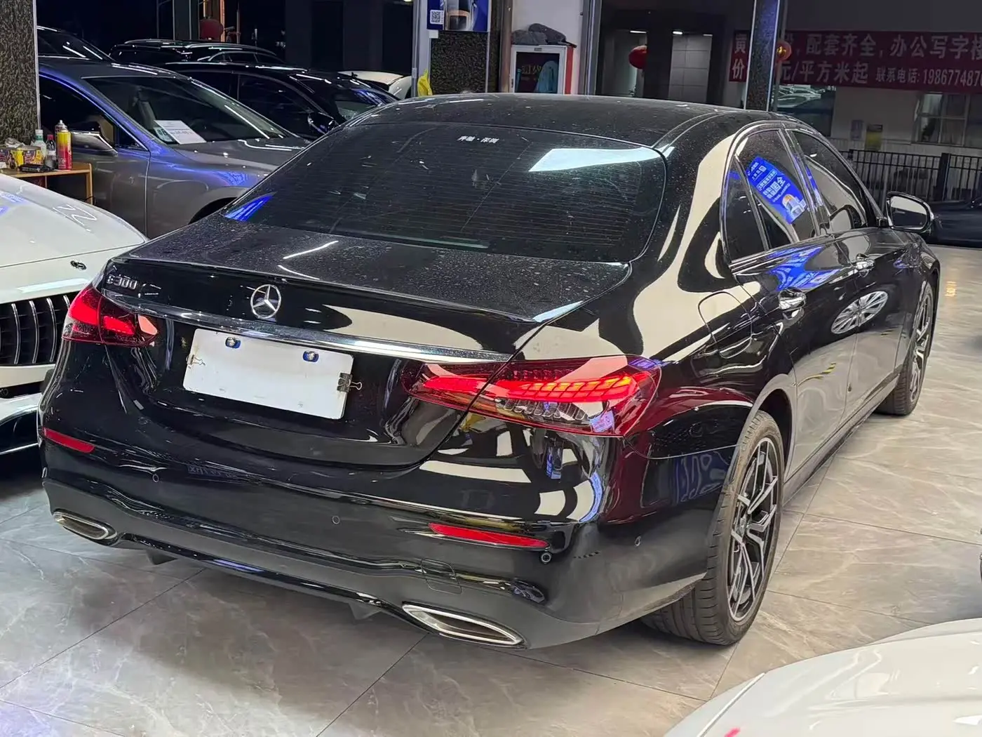 Mercedes-Benz E-Class 2023 — Фото 10/12