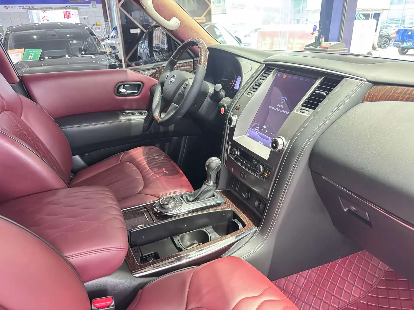 Nissan Patrol 2020 — Photo 11/15