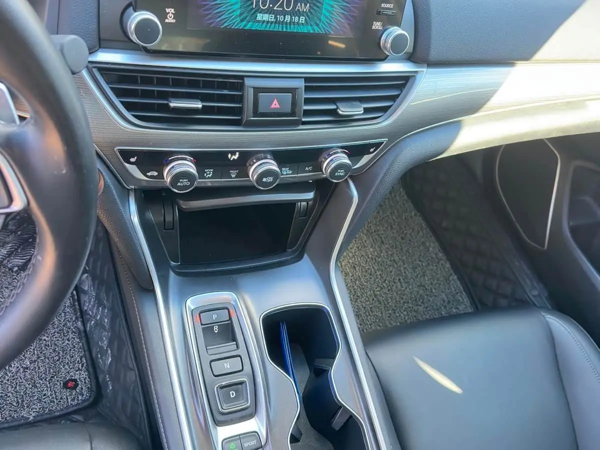 Honda Accord 2020 — Şəkil 10/20