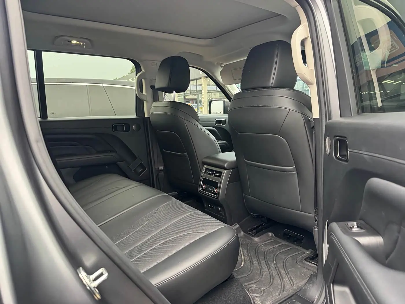 Haval H9 2025 — Photo 4/6