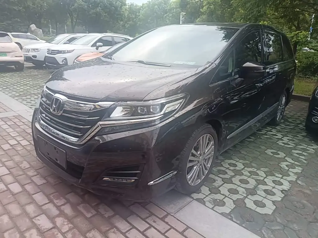 Honda Elysion 2017 — Photo 2/20
