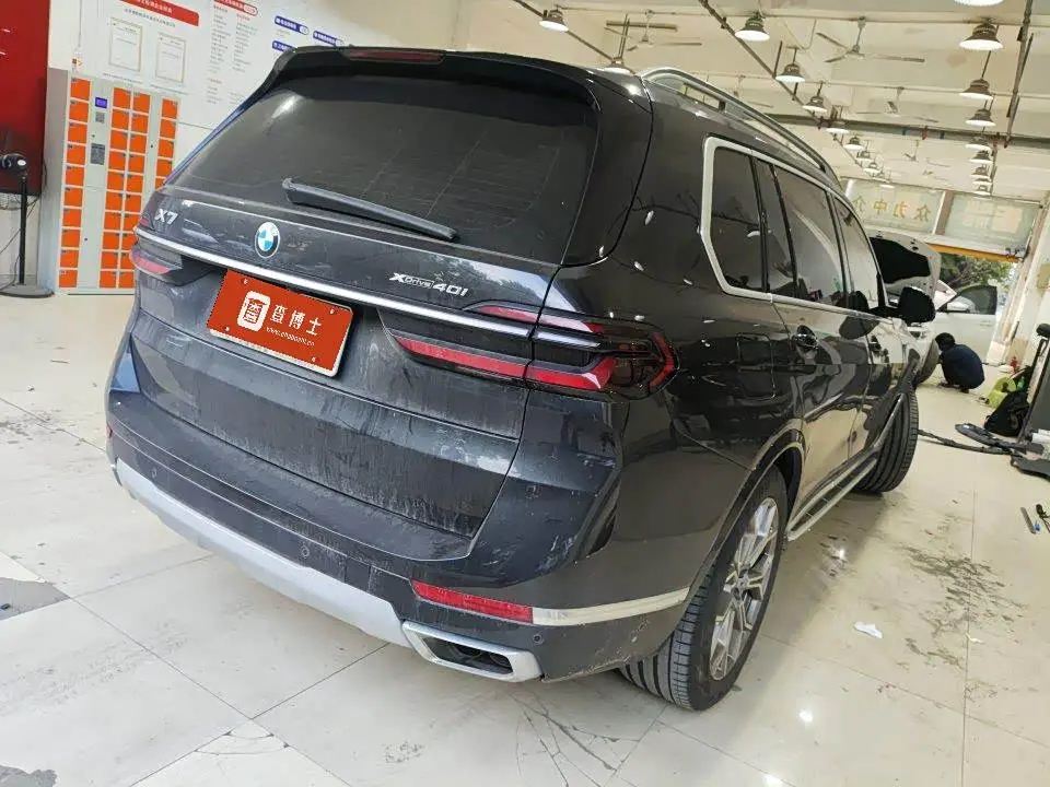 BMW X7 2023 — Photo 3/6