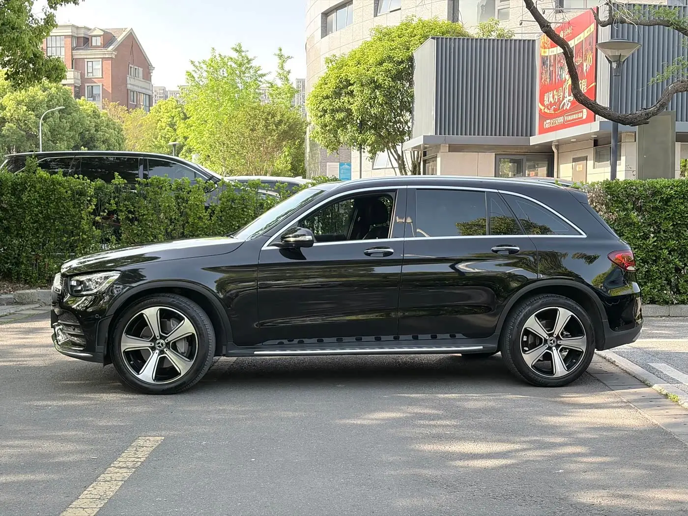 Mercedes-Benz GLC 2019 — Photo 4/20