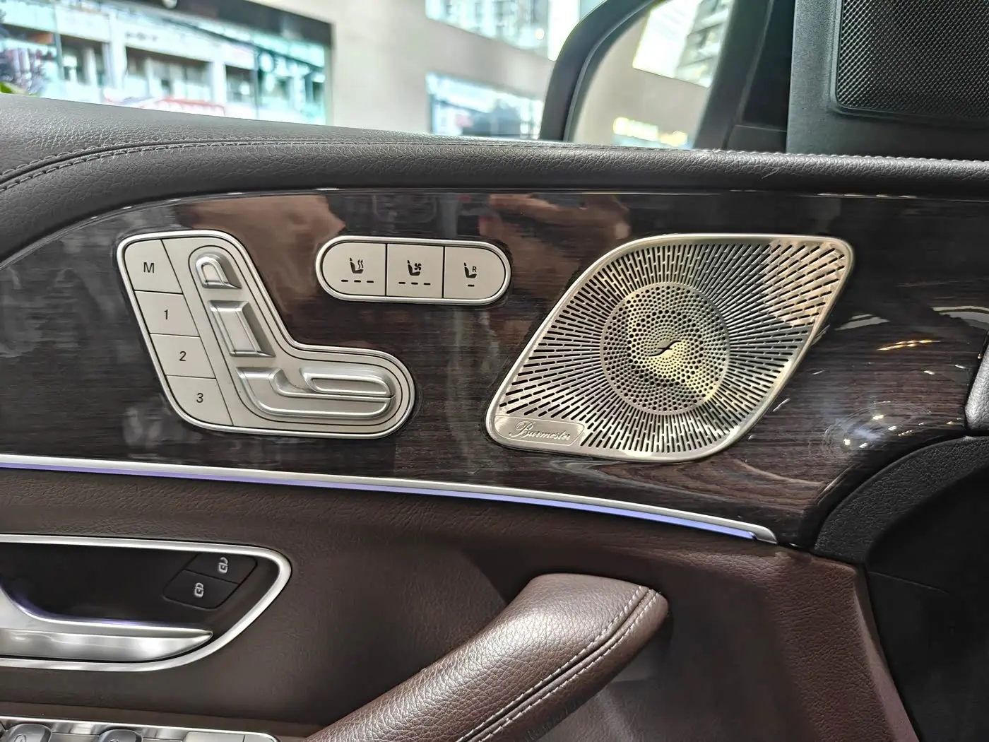 Mercedes-Benz GLS 2021 — Photo 8/20