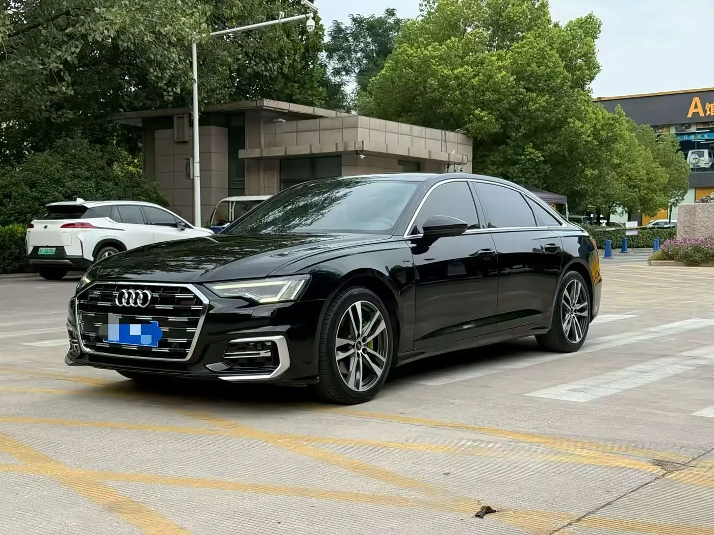Audi A6L 2019 — Фото 1/9