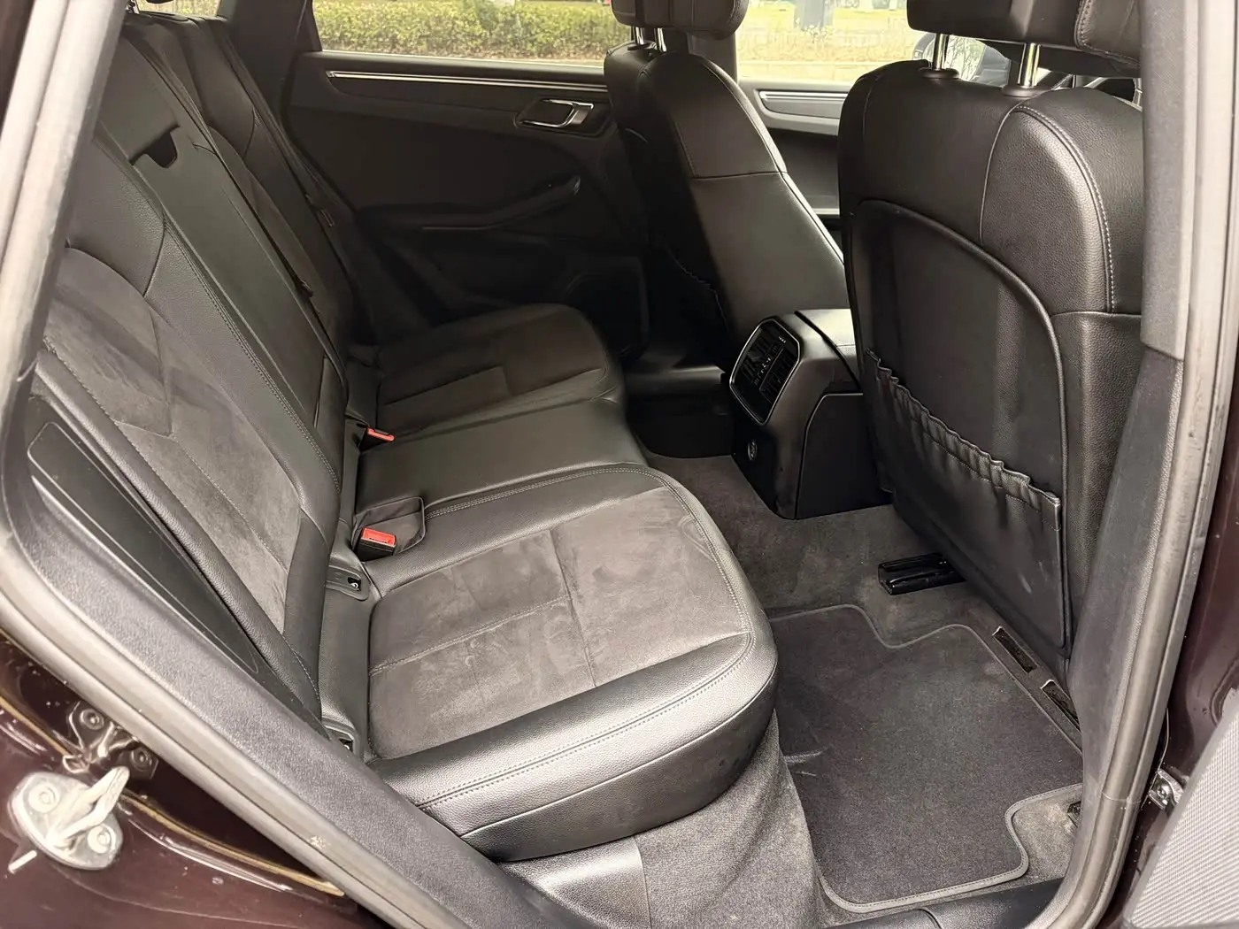 Porsche Macan 2019 — Photo 10/13