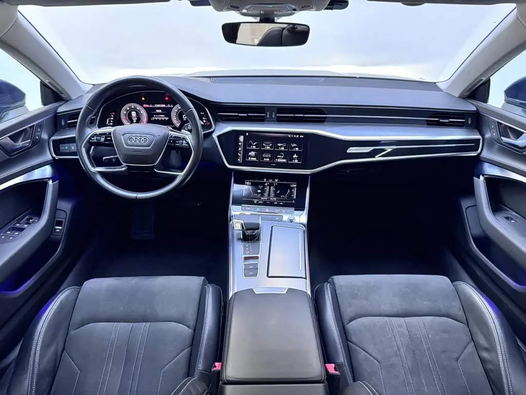 Audi A7L 2024 — Photo 10/19