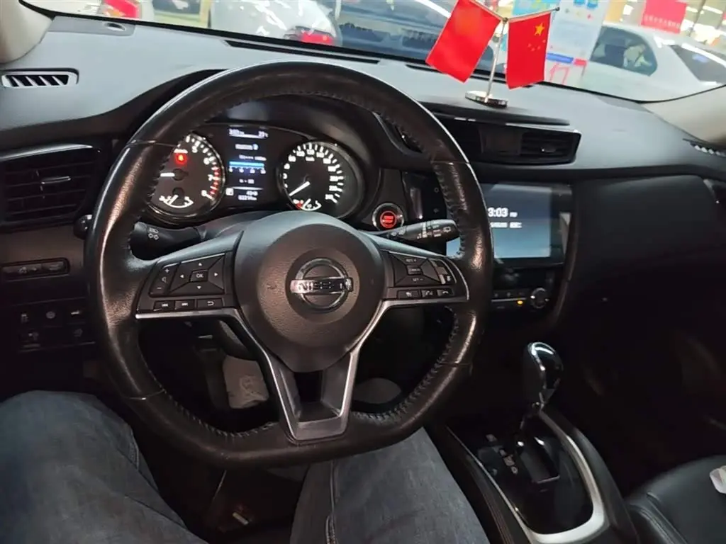Nissan X-Trail 2018 — Şəkil 10/20
