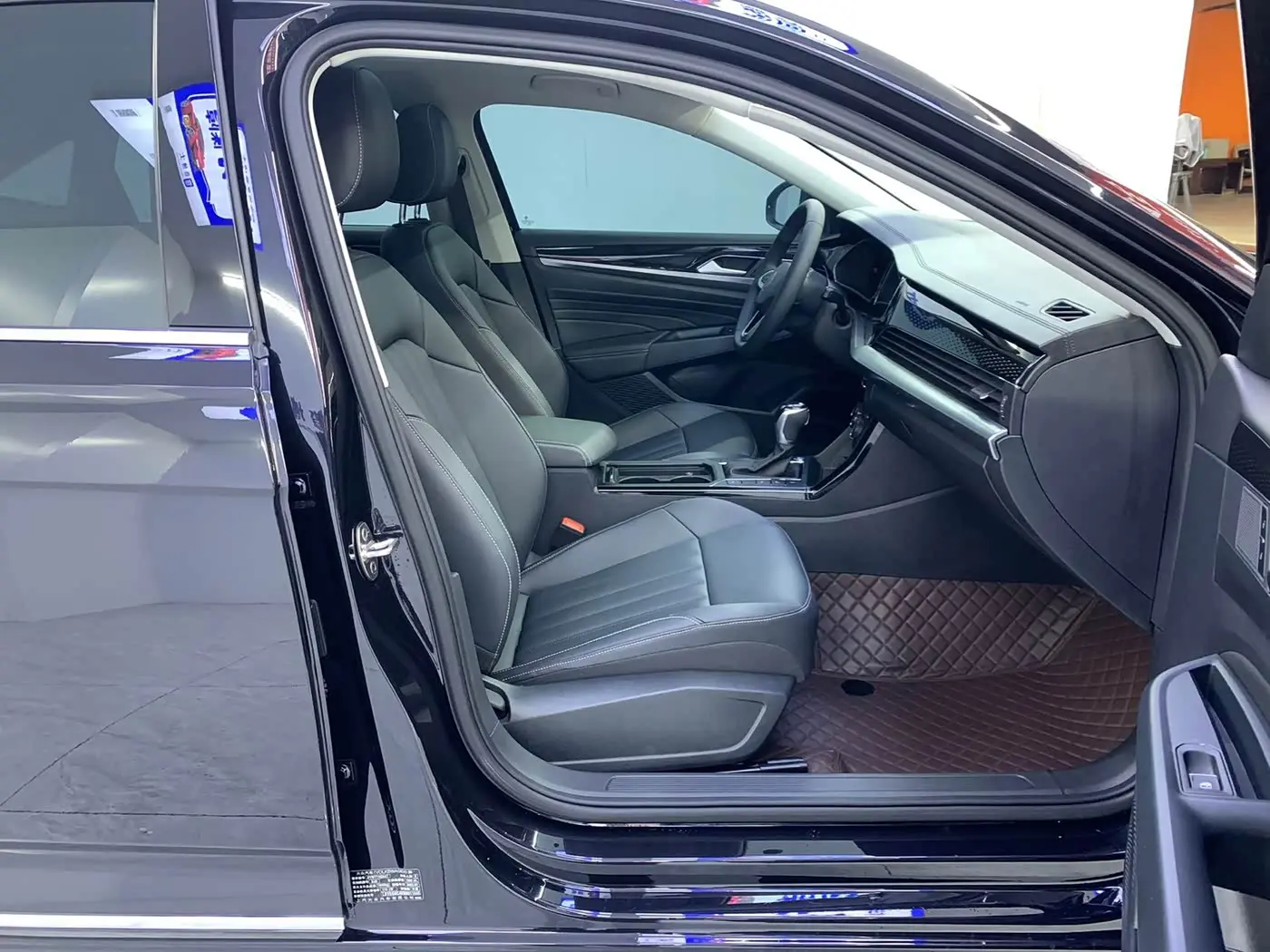 Volkswagen Passat 2022 — Photo 15/20