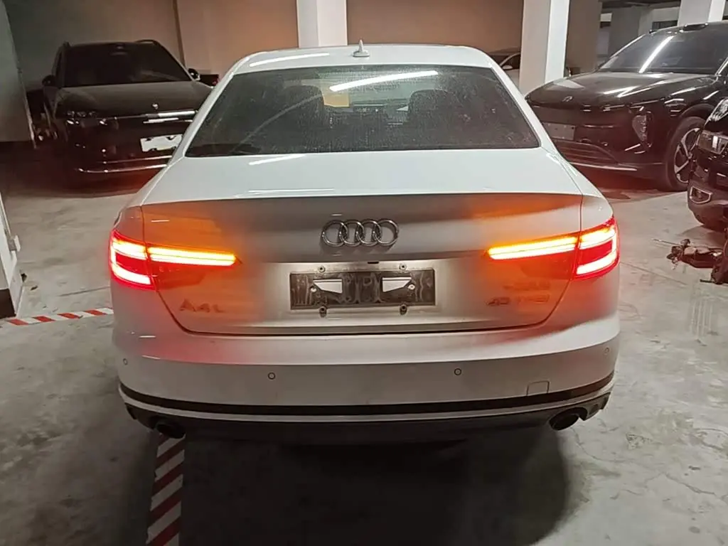 Audi A4L 2018 — Фото 6/20