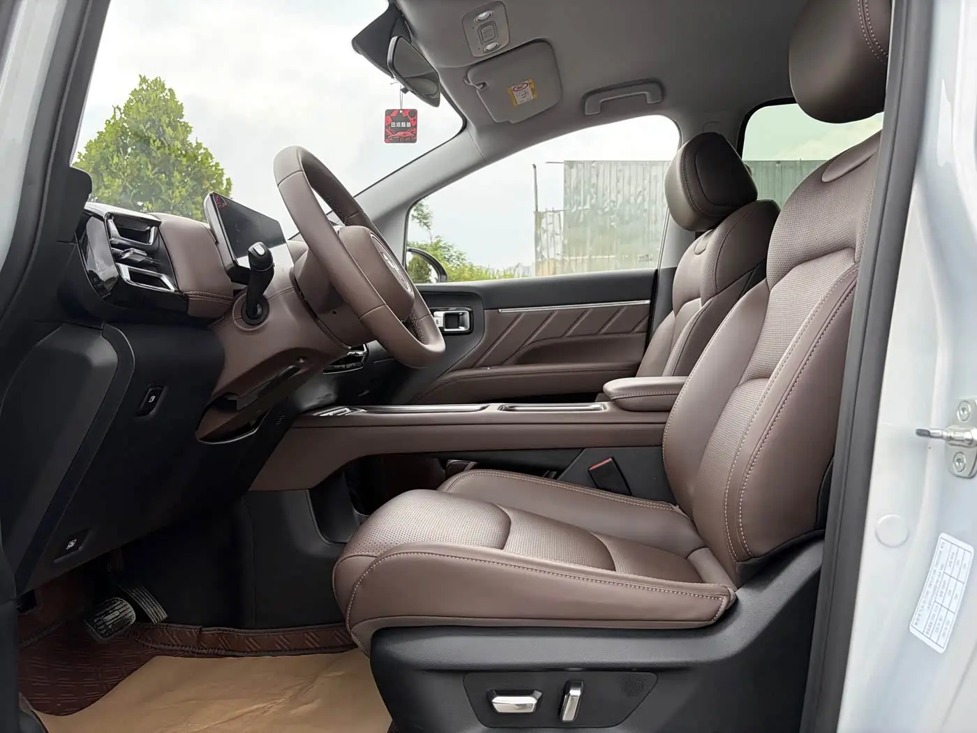 Wuling Motors Xingguang 730 New Energy 2025 — Photo 5/15