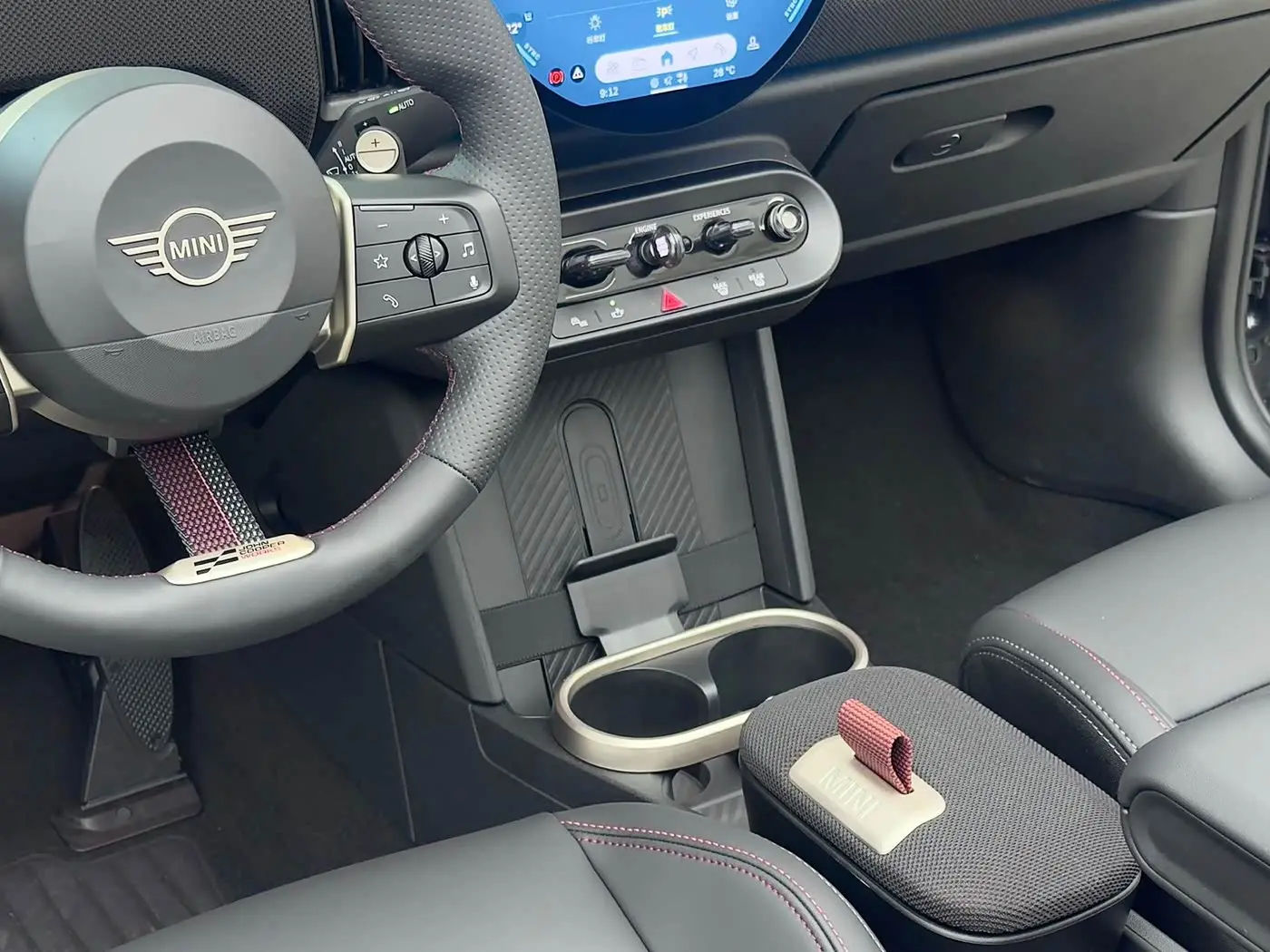 MINI MINI 2025 — Photo 17/20