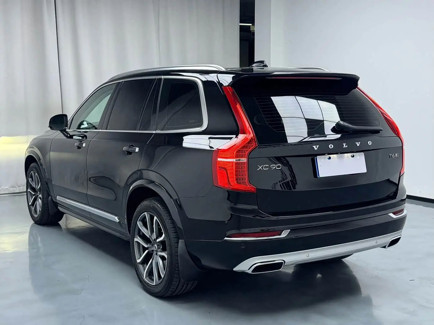 Volvo XC90 2019 — Photo 4/10