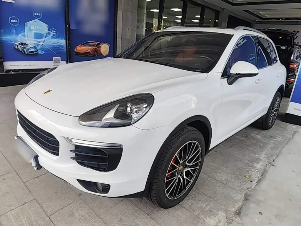 Porsche Cayenne 2016 — Photo 1/20