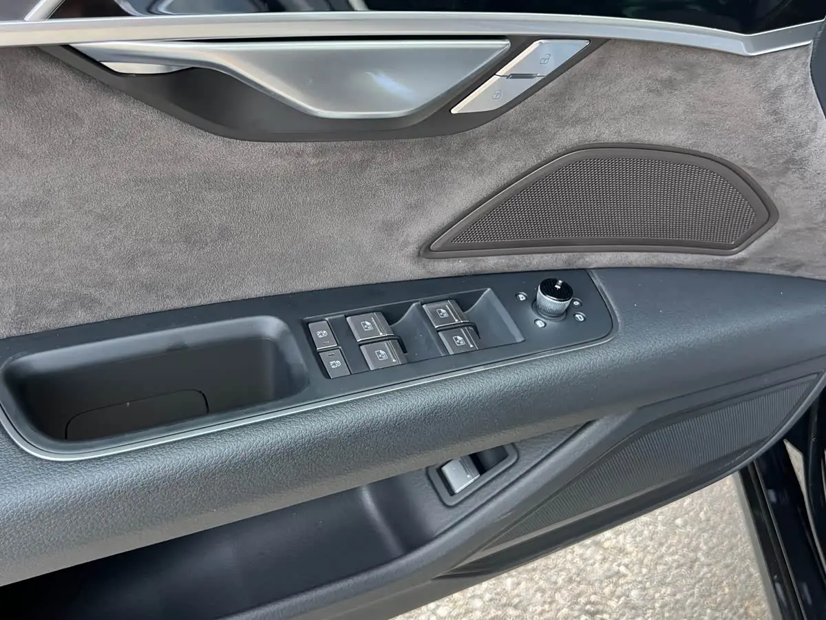 Audi A8 2019 — Photo 15/20