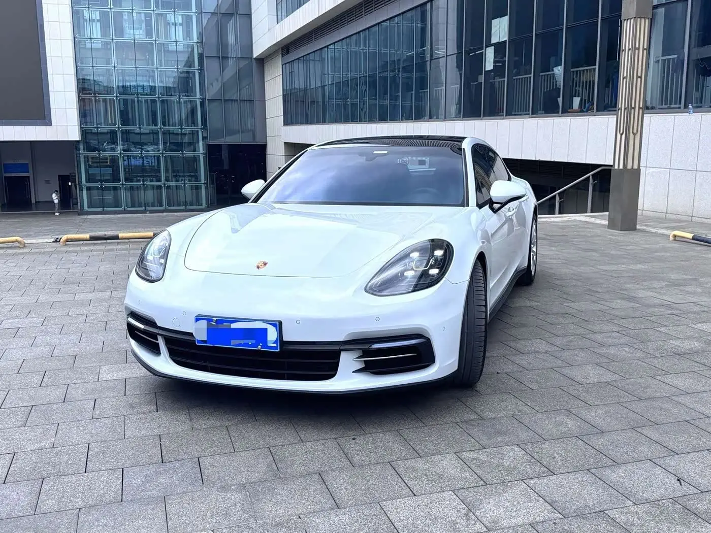 Porsche Panamera 2017 — Фото 11/11