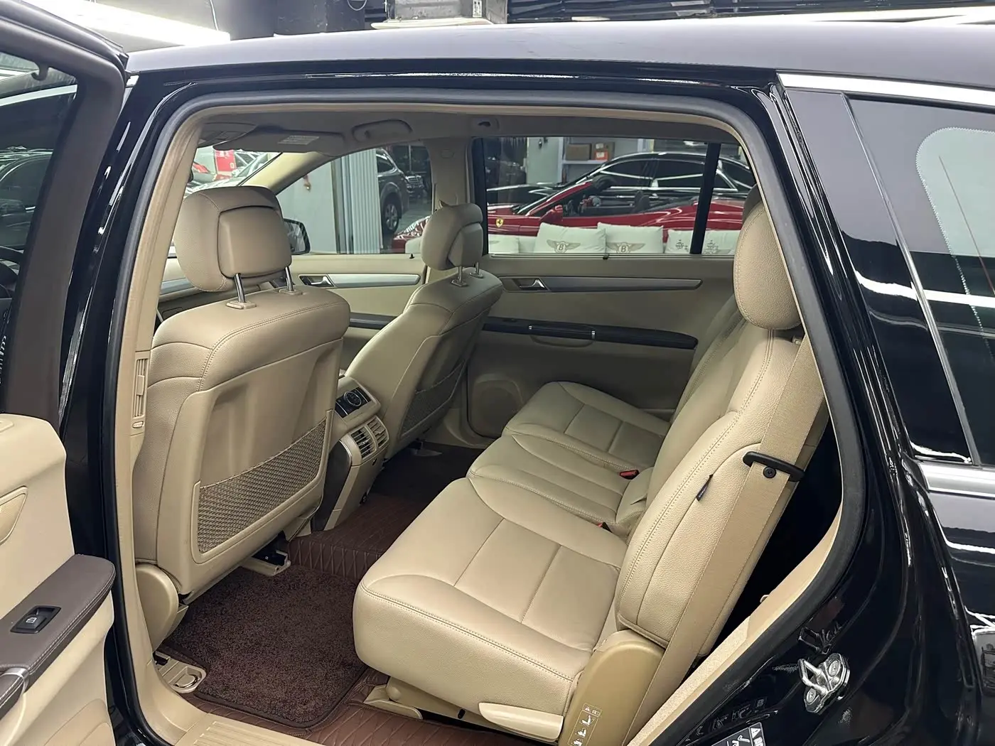 Mercedes-Benz R-Class 2013 — Photo 5/9