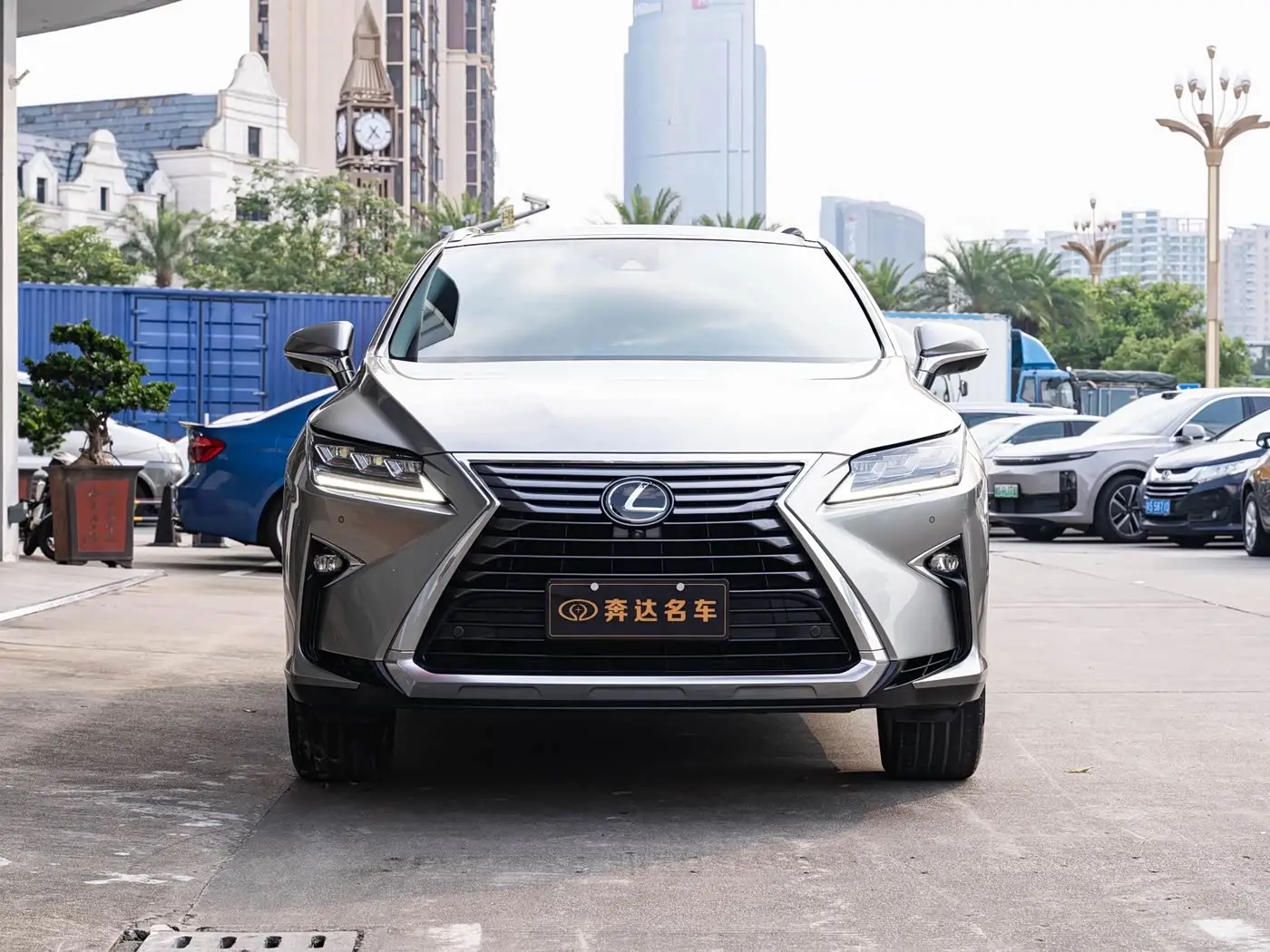 Lexus RX 2018 — Photo 2/20