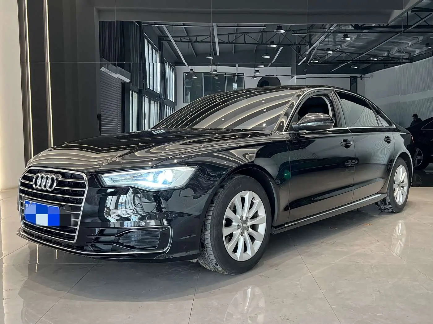 Audi A6L 2017 — Фото 1/9