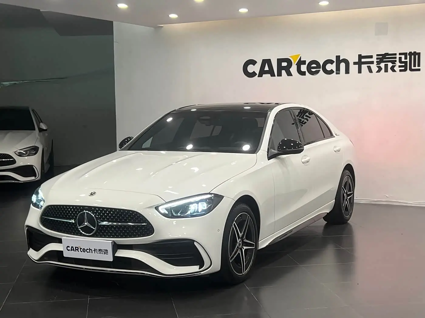 Mercedes-Benz C-Class 2024 — Фото 1/15