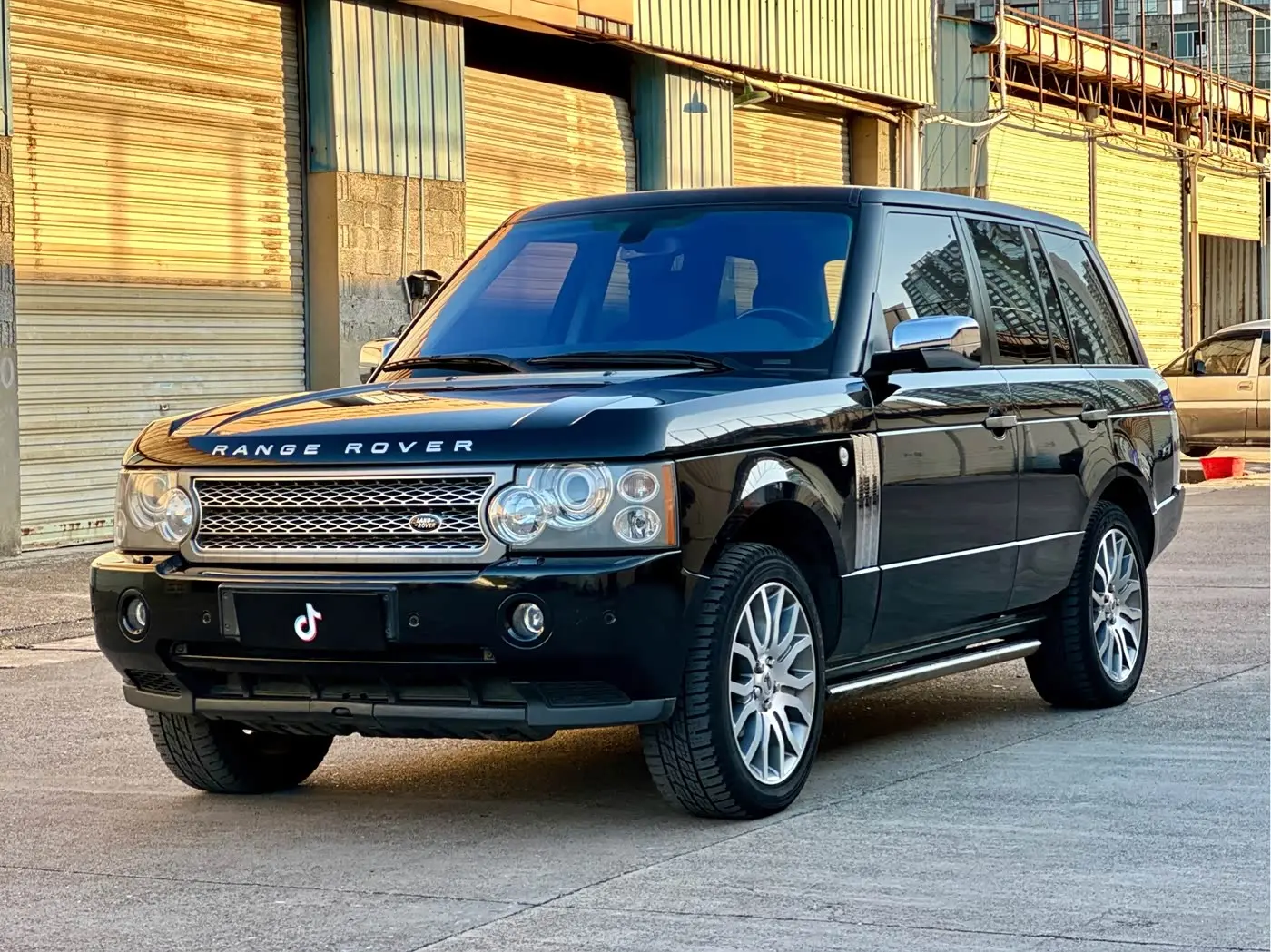 Land Rover Range Rover 2009 — Фото 1/18