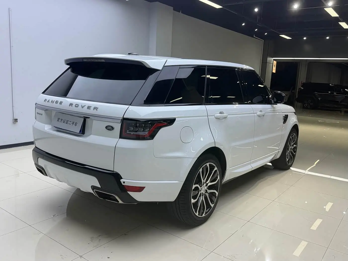 Land Rover Range Rover Sport 2016 — Фото 9/9