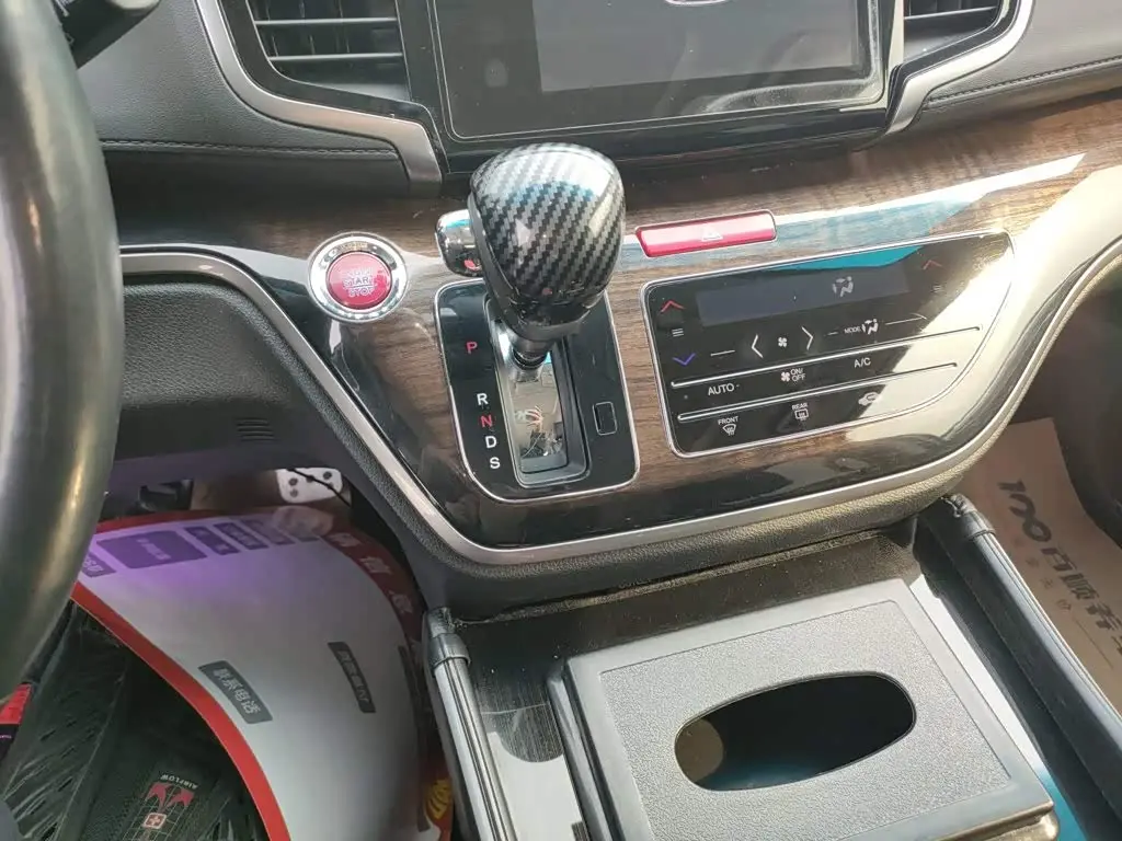 Honda Odyssey 2018 — Photo 14/20