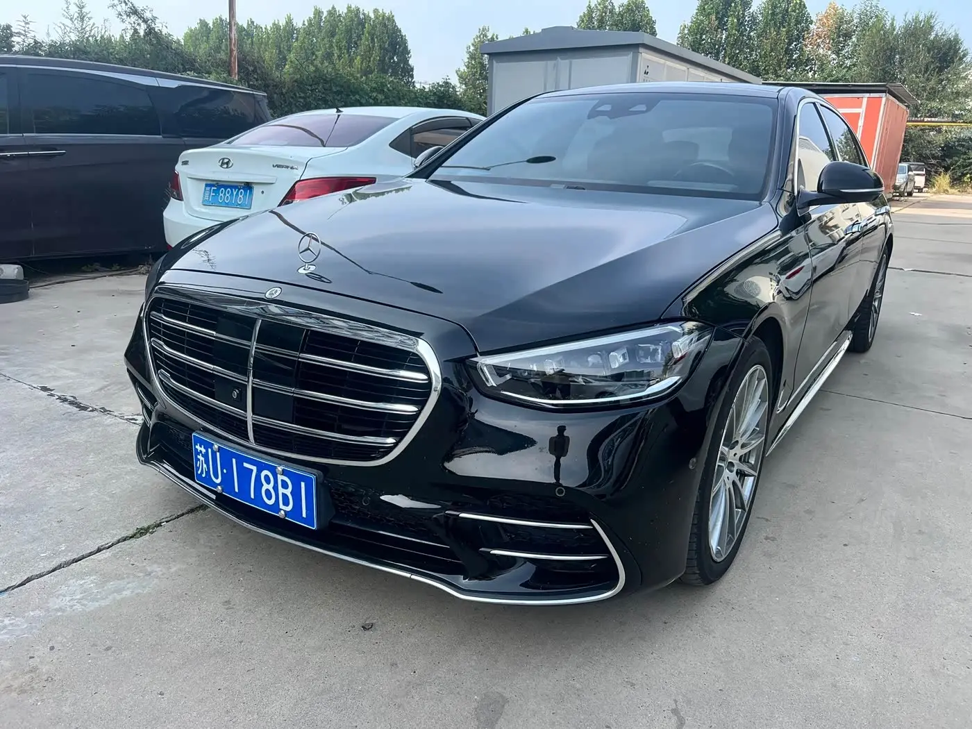 Mercedes-Benz S-Class 2021 — Photo 1/8
