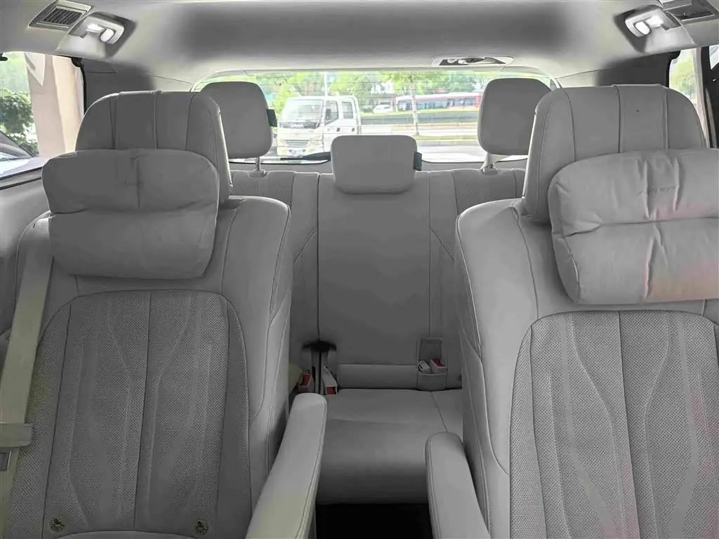 Buick GL8 New Energy 2024 — Фото 14/17