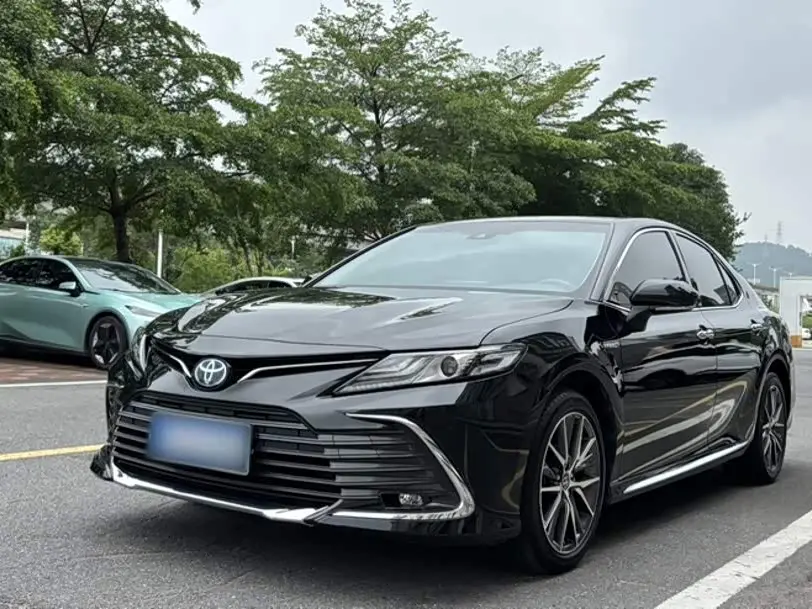 Toyota Camry 2024 — Şəkil 2/20