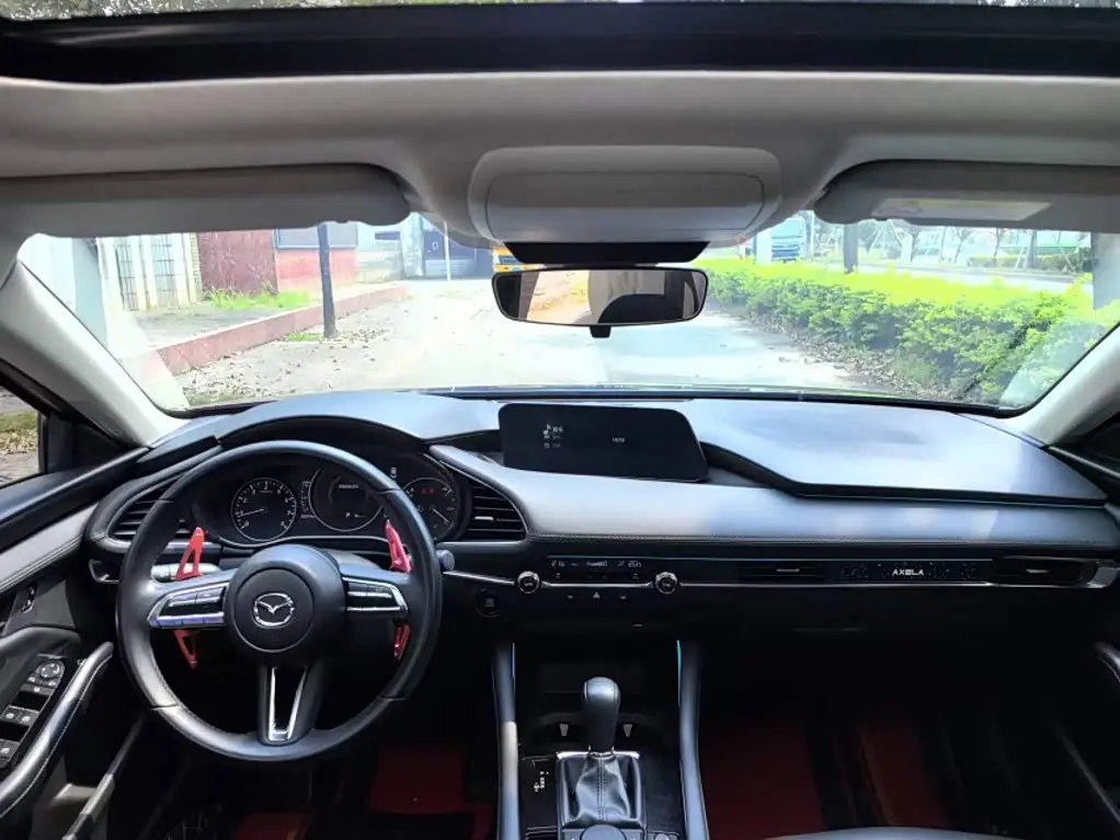 Mazda Mazda3 Axela 2022 — Photo 19/20