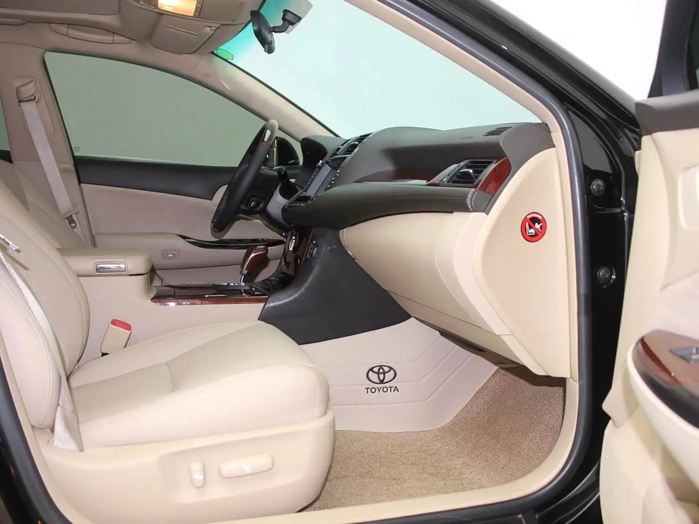 Toyota Crown 2012 — Şəkil 10/15